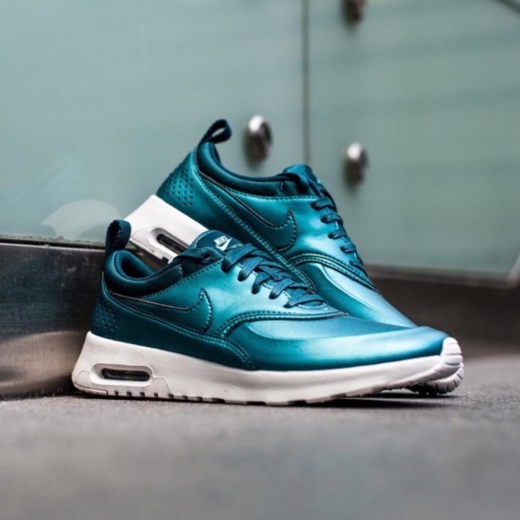 nike thea teal